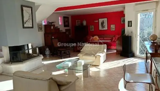 Appartement 4 pièces 131 m² 