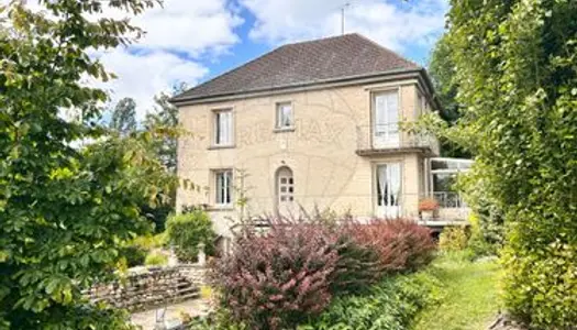 Maison 10 pièces 254 m² 