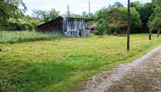 Terrain à vendre. Auch proche du centre 