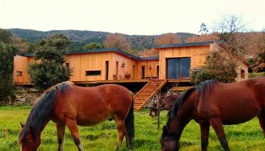 Villa contemporaine bioclimatique ossature bois vue exceptionnelle