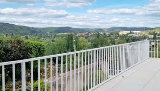 Appartement T3 94m² duplex (RDC et 1er) av terrasse et cour en CV de Cahors