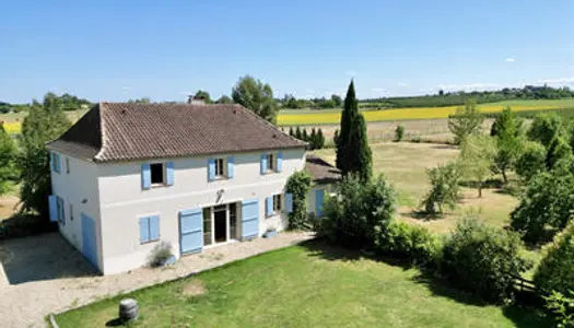 Maison 7 pièces 250 m²