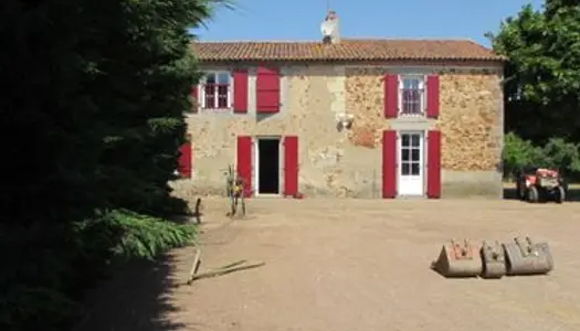 MAISON à la campagne avec garages 