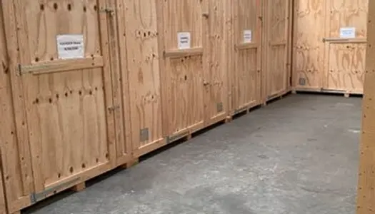 Box location stockage archivage gardes-meuble