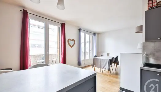 Appartement 4 pièces 77 m² 