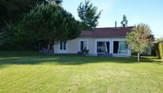 Maison récente de 6 pièces sur terrain de 1186 m² 