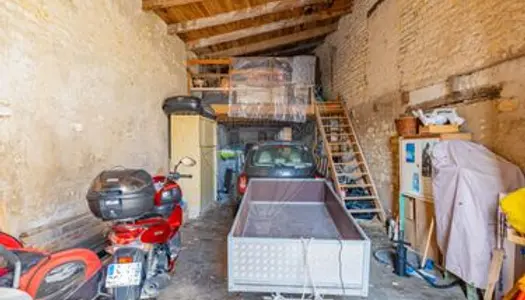 Garage/box 60 m² Ars En Re