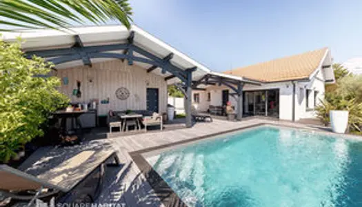 Ensemble Immobilier - villa d'exception avec deux maison annexes, double garage et piscine 