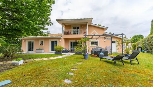 Maison 5 pièces 179 m² 