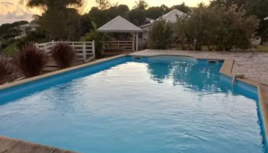 Superbe villa de standing avec piscine