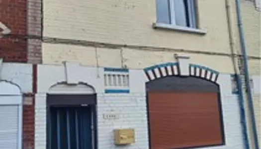 À Saint-Amand-Les-Eaux, maison en vente 95000 € avec terrasse