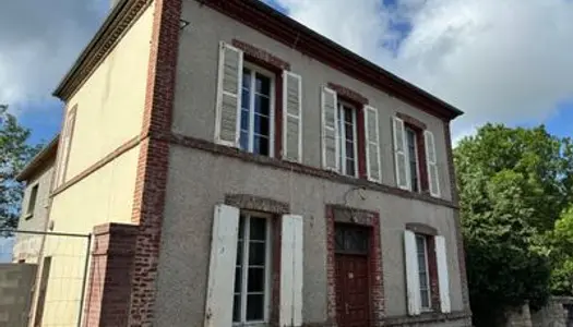 Maison à rénover avec parking et jardin à 5 km de Deauville 