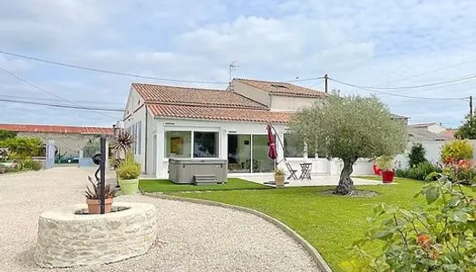 Maison de luxe 5 pièces 222 m² 