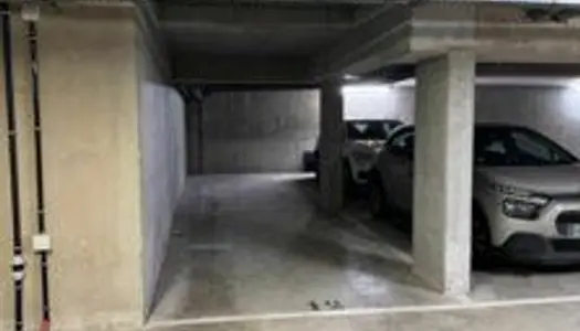 Parking/Garage