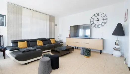 Villa 10 pièces 240 m² 