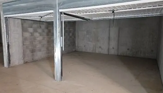 Double garage dans parking souterrain à louer