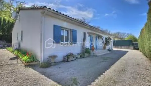 Plain-pied 3 chambres + 1 bureau avec garage et piscine