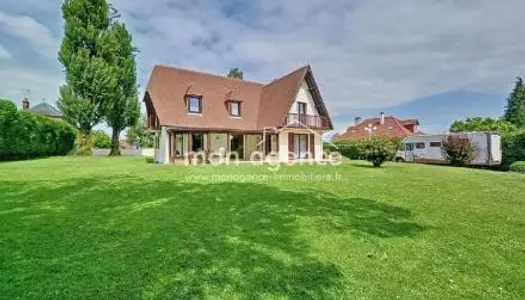 Maison 8 pièces 171 m² 