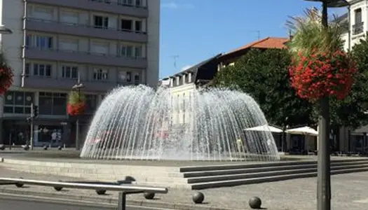 Appartement T 4 refait à neuf plein centre ville place de verdun , emplacement N1 à TARBES