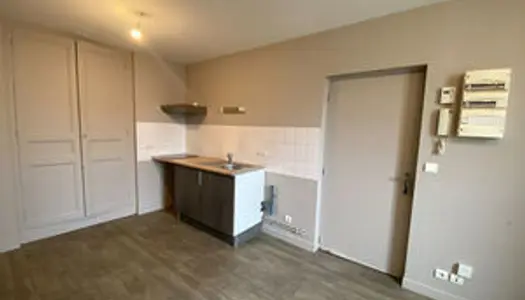 Appartement Argenton Sur Creuse 2 pièce(s) 32 m2 