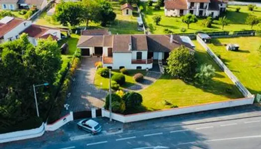 Maison 5 pièces 160m2 avec dépendance et double garage 