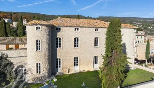 Lioux - Château de Ceris, chef-d'oeuvre du XVIIe siècle au coeur d 