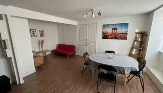 Appartement F3 superbe rénové meublé 