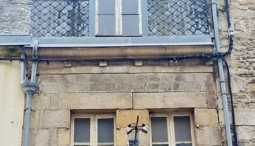 APPARTEMENT EN DUPLEX À RÉHABILITER AU CENTRE VILLE DE SAINT POL DE LÉON 