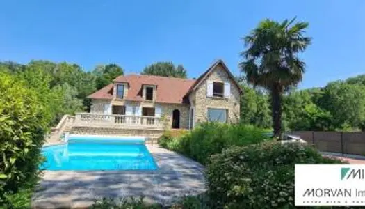 Villa 9 pièces 276 m²