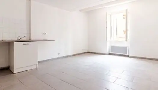 Studio 1 pièce 24 m² 