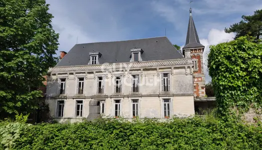 Château du XIXe avec gîtes 