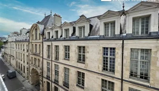 Paris 4, Ile Saint Louis, Duplex de caractère, 2 chambres, 3eme et 4ème denier étage, 64m2 