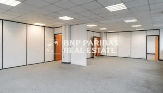 Bureaux 1175 m² 