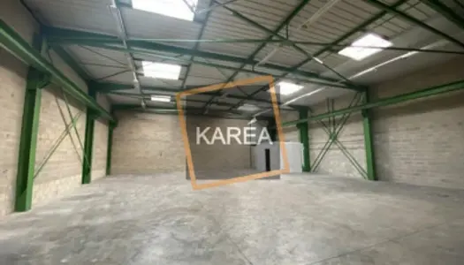 Local commercial 606 m² 