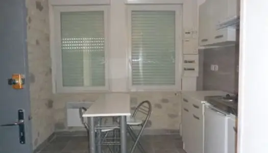 Appartement Location Nérac 1p 20m² 300€