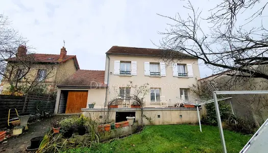 Maison 10 pièces 300 m²