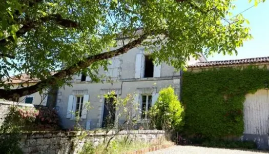 Dpt Charente (16), à vendre LUXE maison P6  - Terrain de 3 580,00 m²