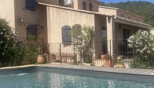 Maison à Vendre à Toulon Ouest Découvrez cette magnifique maison vue mer de 120 m² nichée sur 