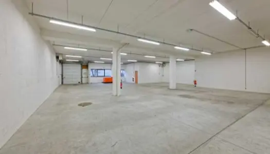 Local commercial 777 m² 