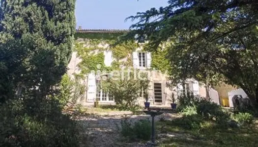 Maison - Villa Vente Saint-Saturnin-lès-Avignon  413m² 1510000€