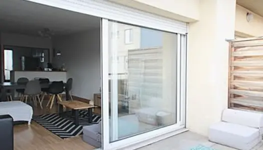 Colocation pour 2 personnes dans un appartement avec terrasse et balcon 