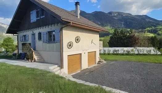 Dpt Haute Savoie (74), à vendre THORENS-GLIÈRES maison 6 pièces de 110 m² - Terrain de 1400 m² 