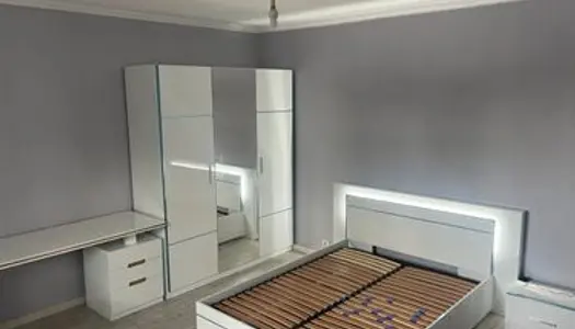 Colocation chambre meublée 20 m2 pour fille 