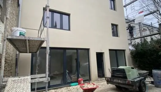 TOURS FEBVOTTE, Construction Neuve 2023 Maison 5-6 chambres. Accès indépendant voiture au jardin