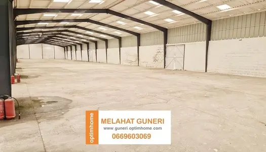 Local commercial 4200 m² 