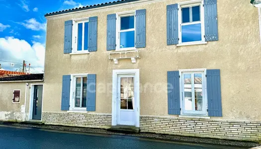 Dpt Charente Maritime (17), à vendre maison P4 de 102 m² 