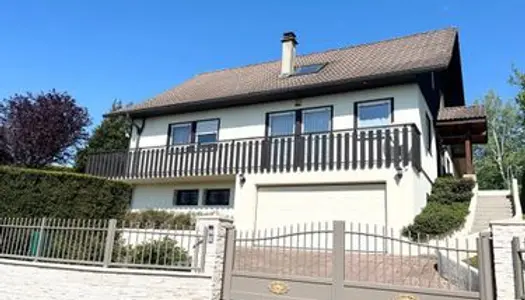 Villa 9 pièces 245 m²