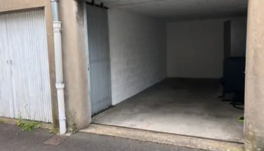 Loue garage à Angers 