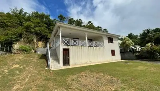 Villa avec terrasse en location pour petite famille à Gosier