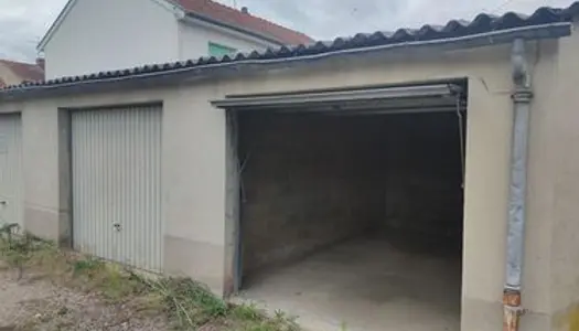 Loue garage 12 m² 